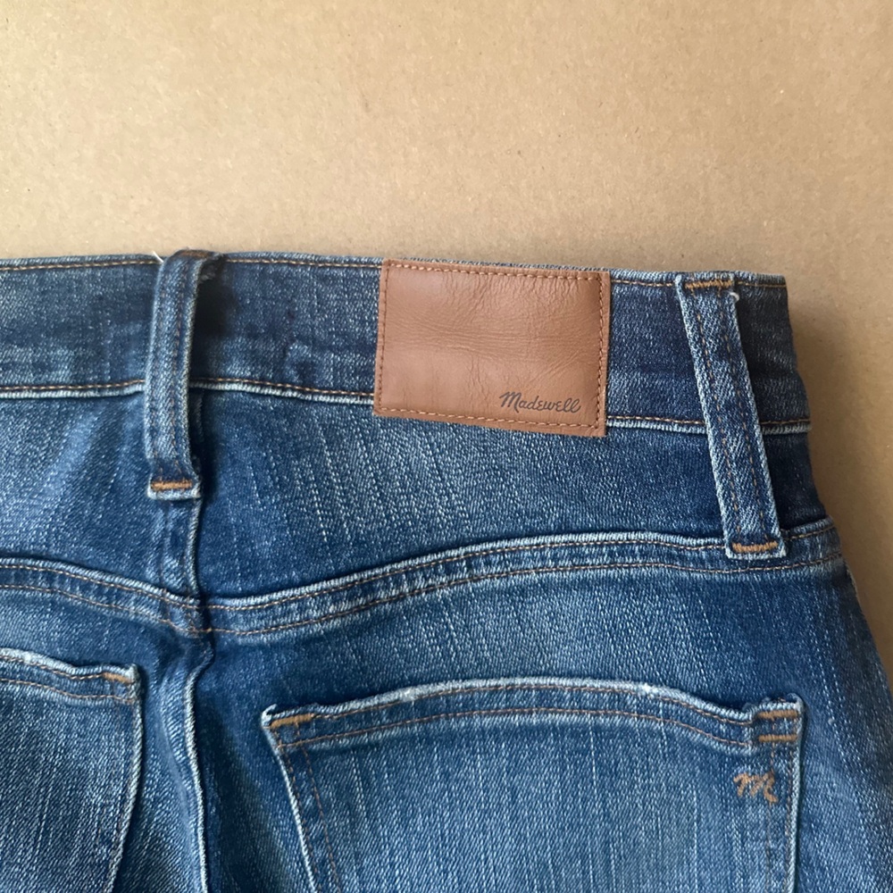 MADEWELL High-Rise Skinny Destructed Hem SIZE 26P US 4P Casuap Everyday Jean - Picture 5 of 7